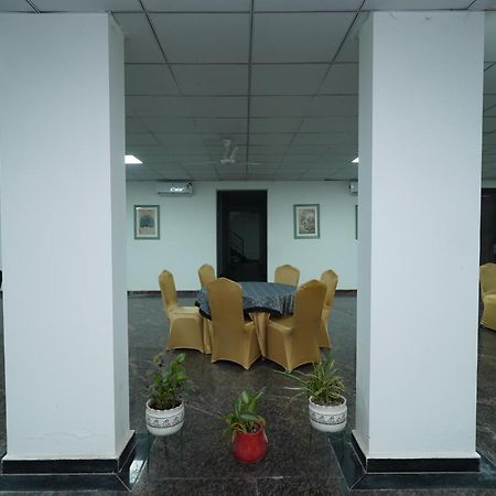 Posh Garden Inn Artemis Hospital Road Gurgaon Extérieur photo